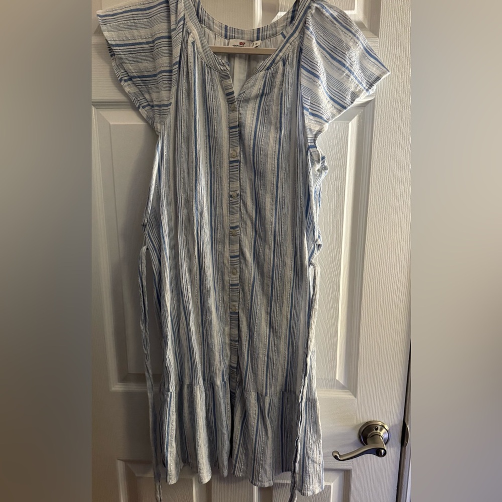 Vineyard Vines Blue and White Striped Shirt